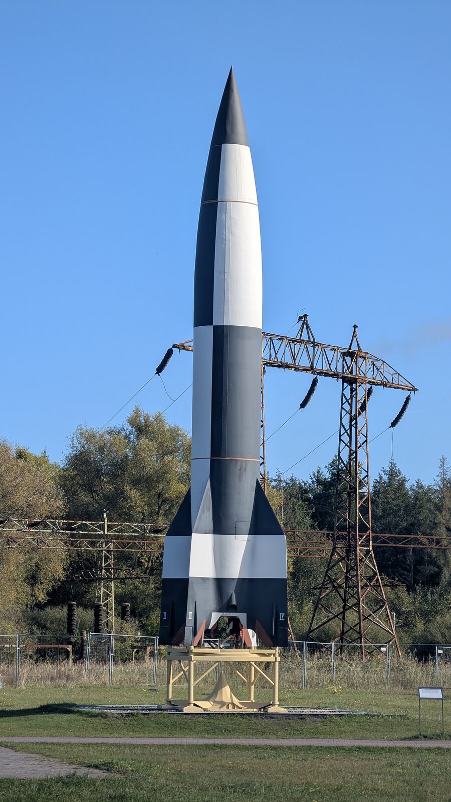 Replika rakety A-4 (V-2) v muzeu Peenemünde